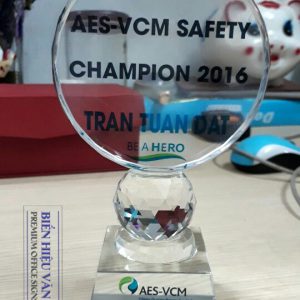 KỶ NIỆM CHƯƠNG, QUÀ TẶNG, CÚP - PLAQUES, GIFTS & AWARDS