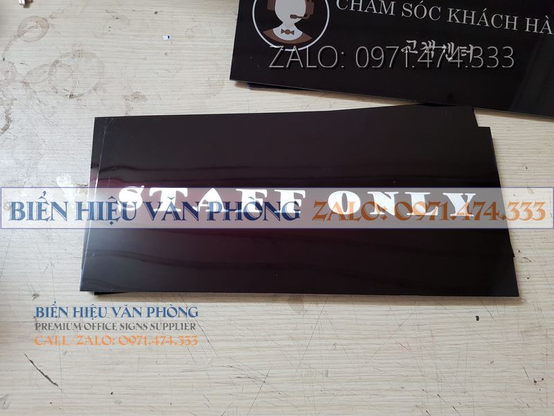 Biển khu vực nhân viên, Biển Staff Only, Bảng chỉ cho nhân viên