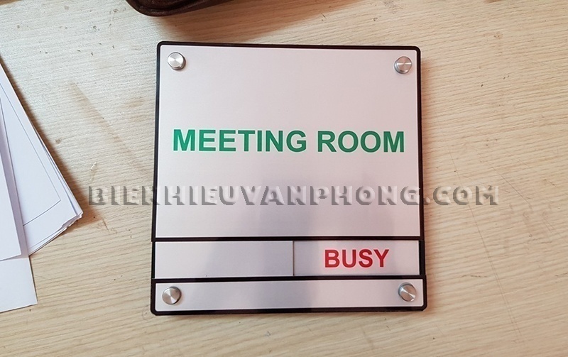 Bảng phòng họp kéo đẩy, Biển phòng họp hình vuông