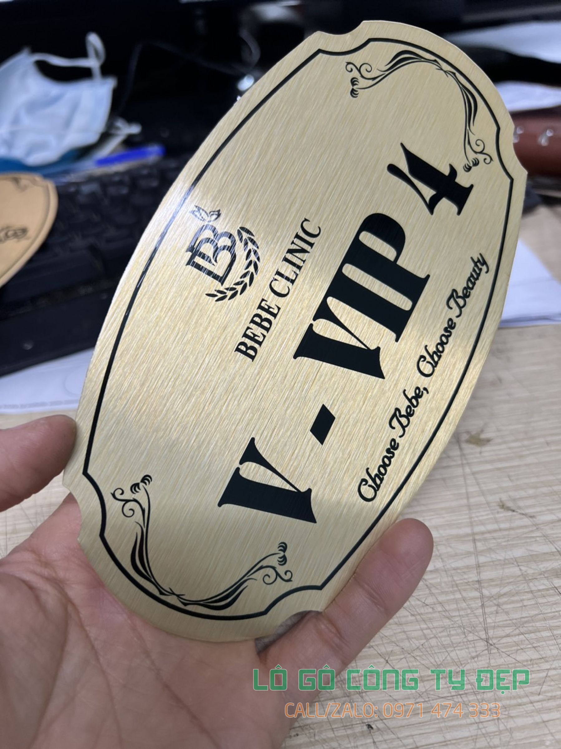 Biển số phòng khách sạn
