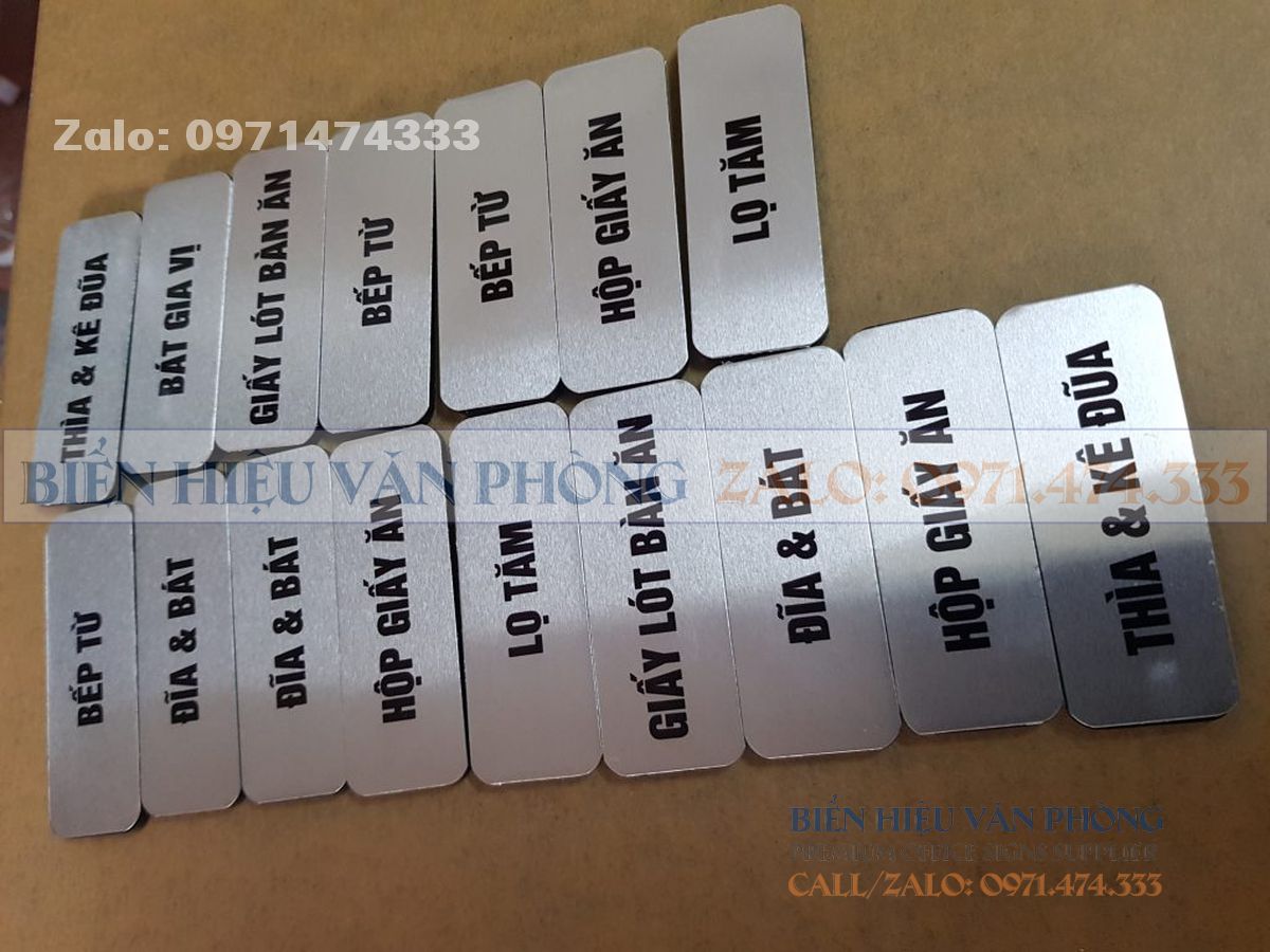 Biển nhôm gắn cửa, biển phòng ban nhôm