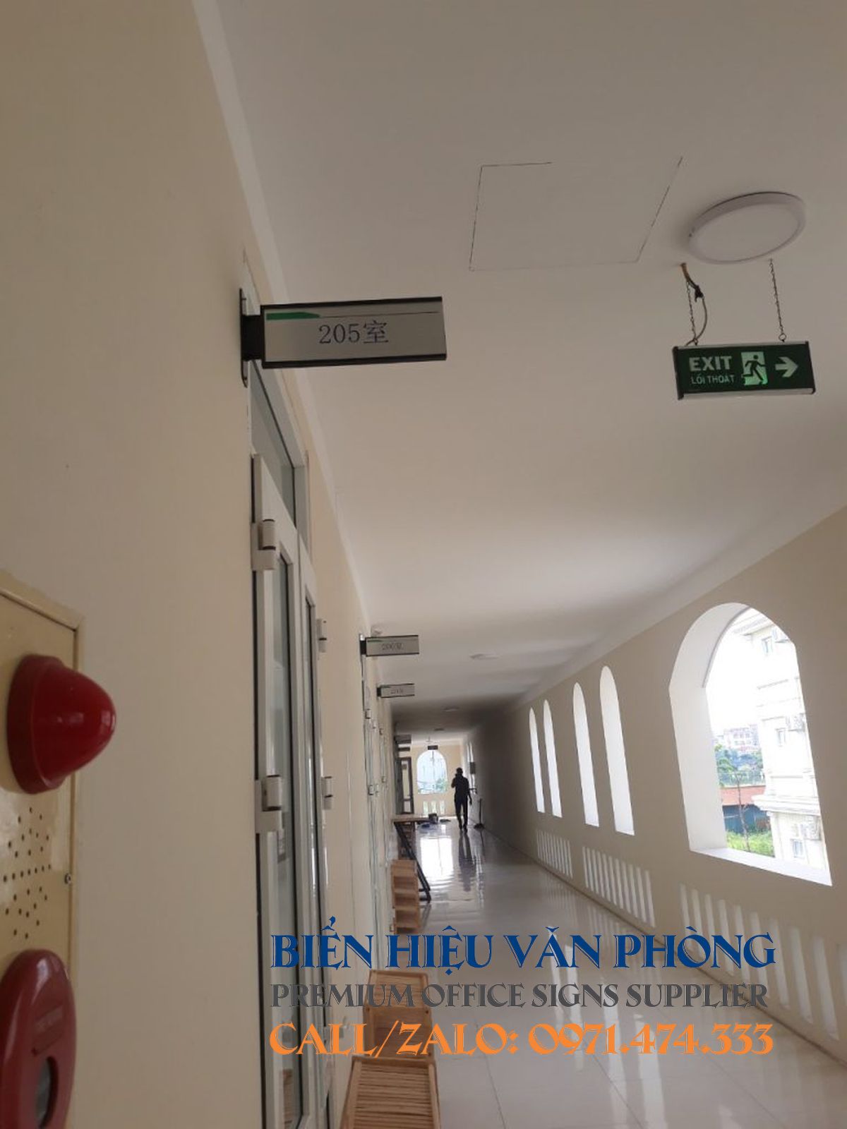 biển vẫy tên phòng