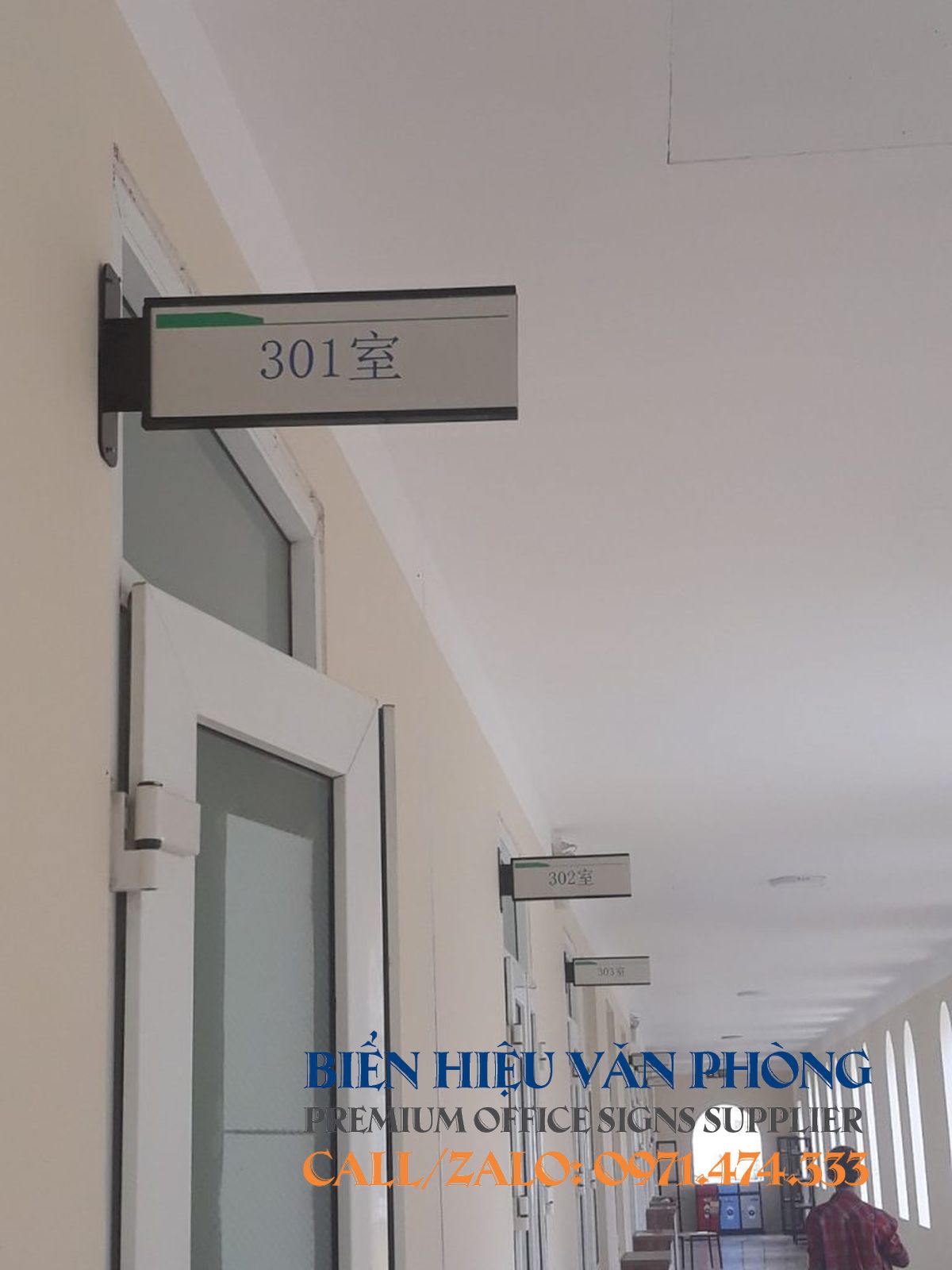biển vẫy tên phòng