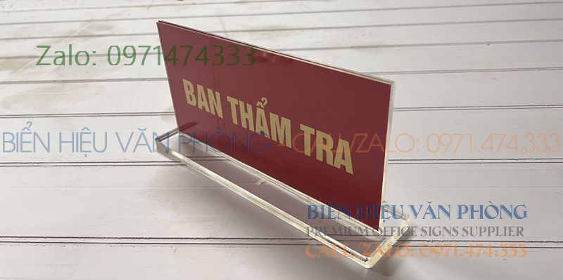 Biển chức danh để bàn mica