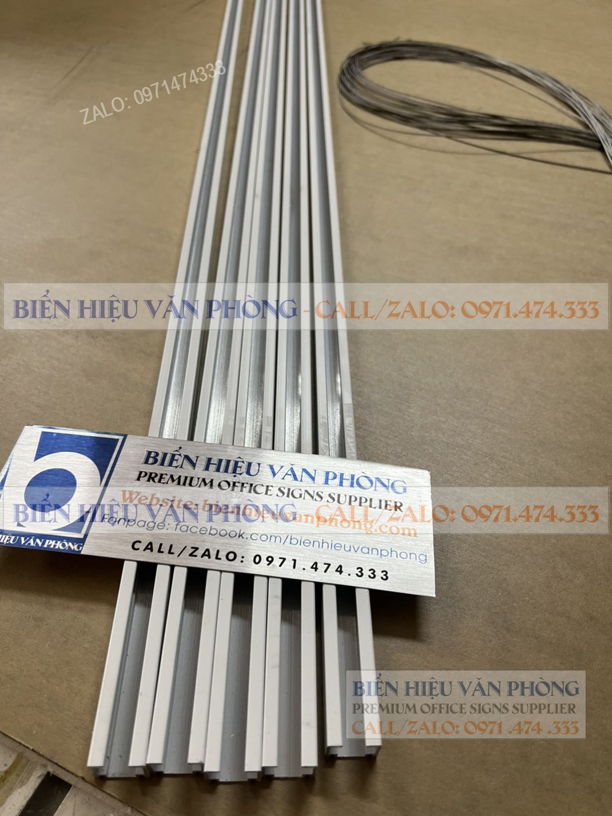 Thanh treo tranh, thanh dây treo ảnh